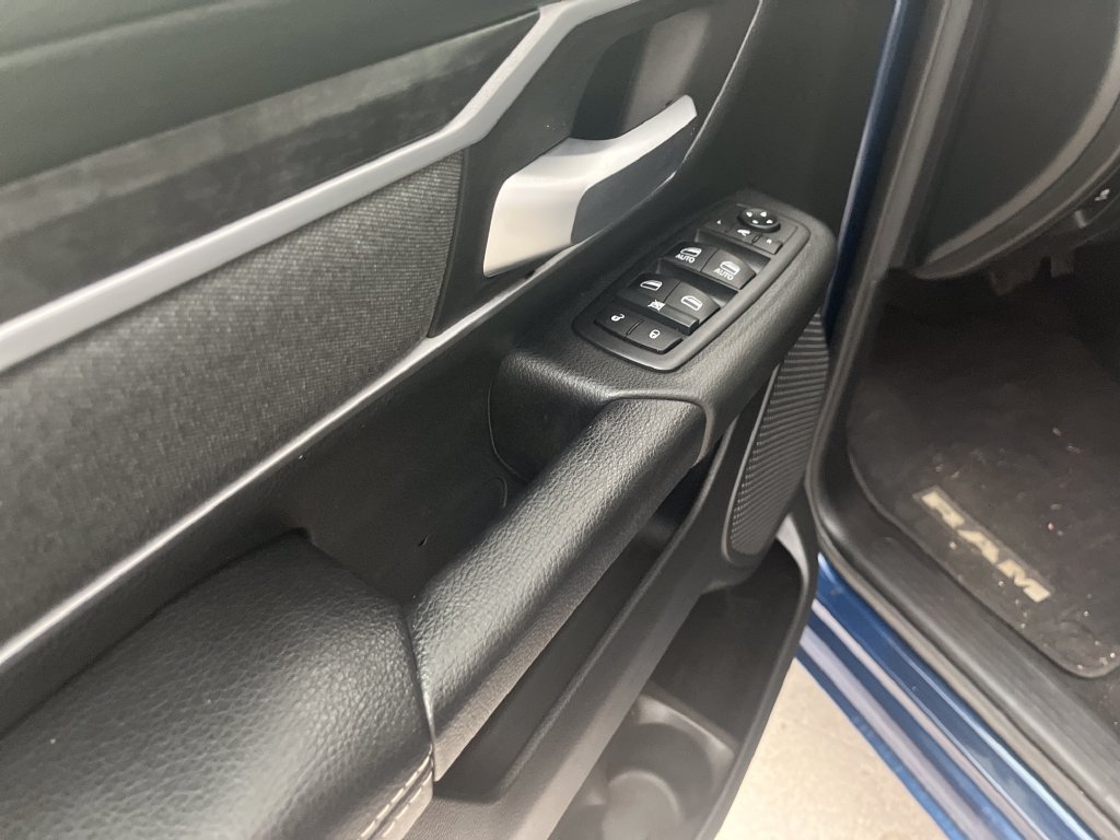 Used 2021 RAM 1500 Big Horn AWD/4WD image 10