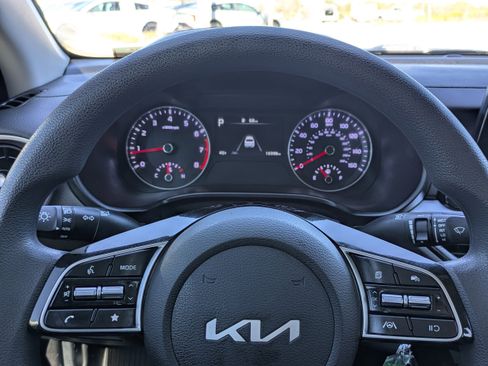 Certified 2022 Kia Forte LXS w/ LXS Technology Package image 31