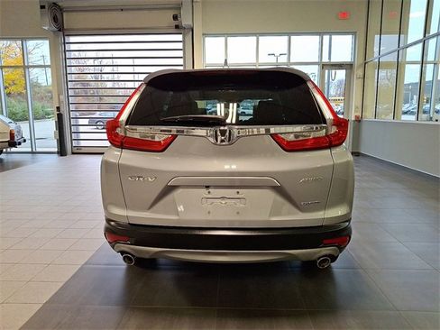 Used 2018 Honda CR-V Touring image 5