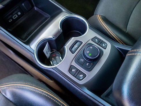 Used 2022 GMC Terrain AT4 w/ Infotainment Package II image 25