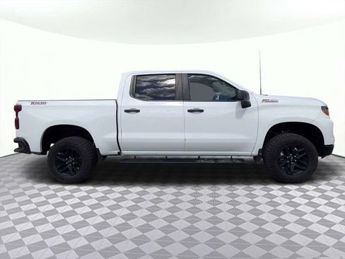 Used 2024 Chevrolet Silverado 1500 Custom Trail Boss AWD/4WD image 3