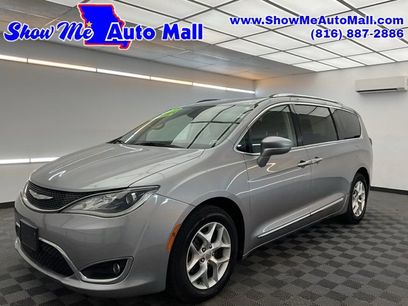 Used 2017 Chrysler Pacifica Touring-L Plus w/ Tire & Wheel Group