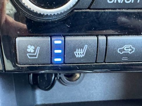 Used 2019 Subaru Ascent Touring image 24