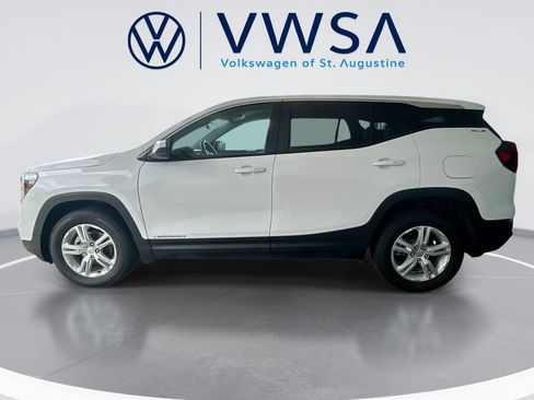 Used 2024 GMC Terrain SLE AWD/4WD image 5