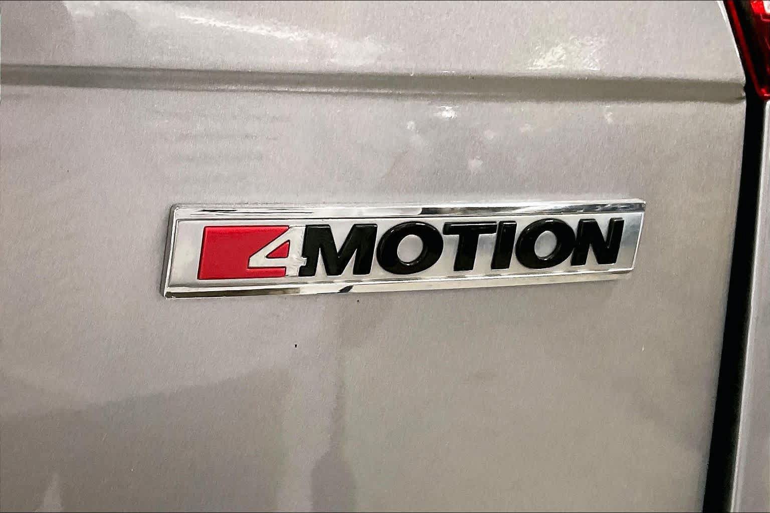Used 2020 Volkswagen Tiguan SEL Premium R-Line AWD/4WD image 10