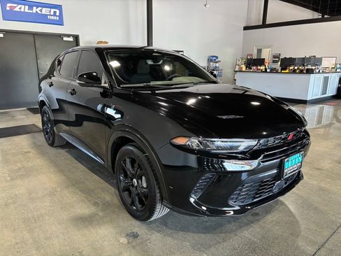 Used 2024 Dodge Hornet R/T w/ R/T Blacktop Package AWD/4WD image 4