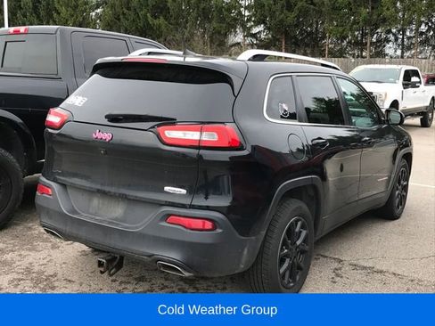 Used 2017 Jeep Cherokee Latitude w/ Cold Weather Group image 2