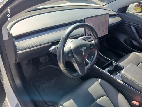Used 2018 Tesla Model 3 Long Range RWD image 3