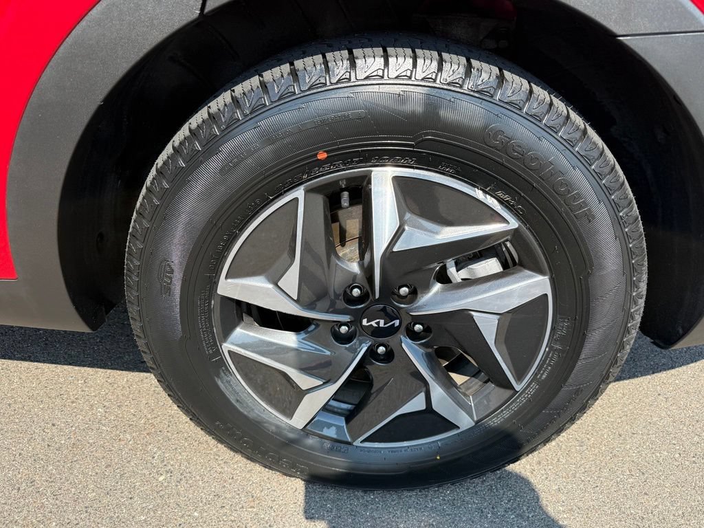 Used 2022 Kia Sorento S AWD/4WD image 34