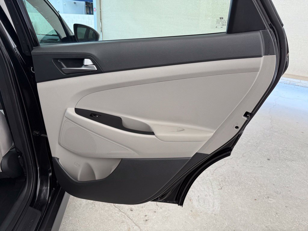 Used 2016 Hyundai Tucson SE w/ Option Group 02 FWD image 17
