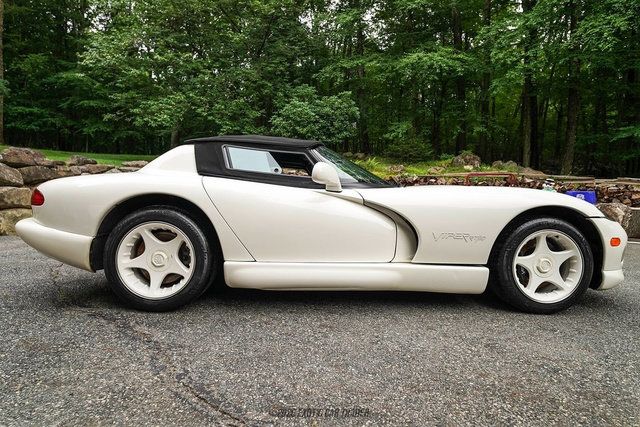 Used 1996 Dodge Viper RT/10 RWD image 9