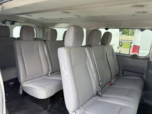 Used 2018 Nissan NV 3500 S RWD image 12