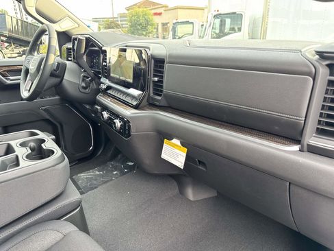 New 2026 GMC Sierra 1500 Elevation image 30