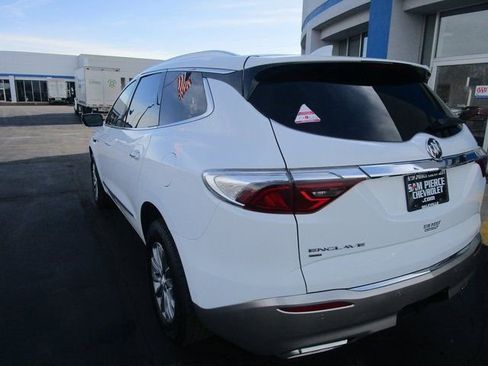 Certified 2023 Buick Enclave Essence image 3