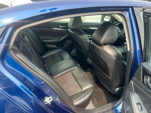 Used 2018 Nissan Maxima SR FWD image 12