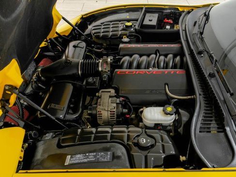 Used 2004 Chevrolet Corvette AUTOMATIC LEATHER SEATS BOSE S w/ Preferred Equipment Group image 44