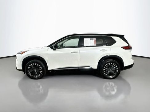 Used 2025 Nissan Rogue Platinum w/ Platinum Premium Package FWD image 5