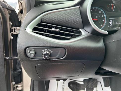 Used 2024 Chevrolet Malibu LT image 24