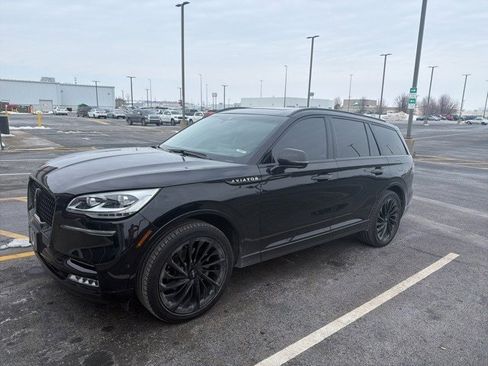 Used 2023 Lincoln Aviator Reserve w/ Equipment Group 201A image 2