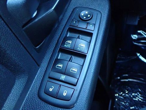 Used 2016 RAM 2500 Tradesman w/ Chrome Appearance Group image 21