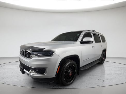 Used 2022 Jeep Wagoneer Series III AWD/4WD image 7