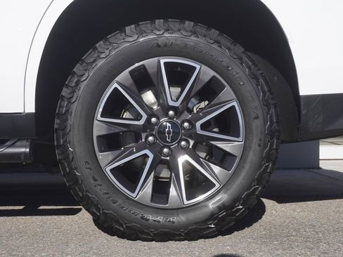 Used 2023 Chevrolet Tahoe Z71 w/ Luxury Package image 33