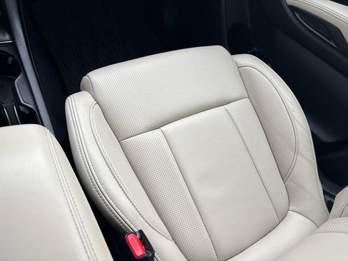 Used 2023 Subaru Ascent Limited image 21