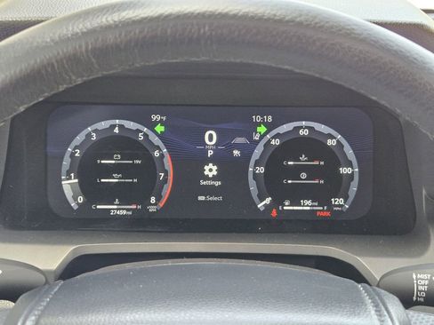 Certified 2024 Toyota Tacoma TRD Off-Road AWD/4WD image 10