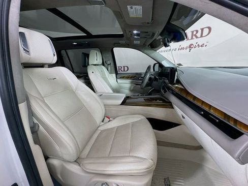 Used 2021 Cadillac Escalade ESV Sport Platinum image 36
