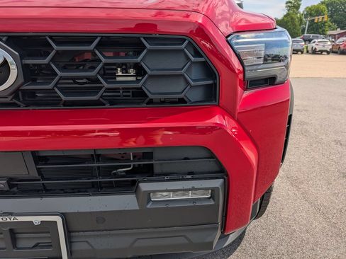 Used 2025 Toyota 4Runner TRD Off-Road Premium w/ Tow Technology Package AWD/4WD image 11