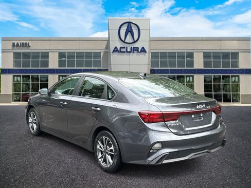 Used 2023 Kia Forte LXS w/ LXS Technology Package FWD image 3