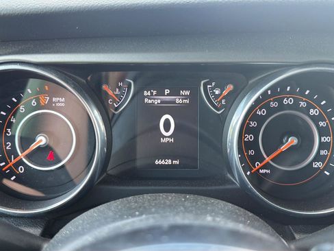 Used 2018 Jeep Wrangler Unlimited Sport S AWD/4WD image 3