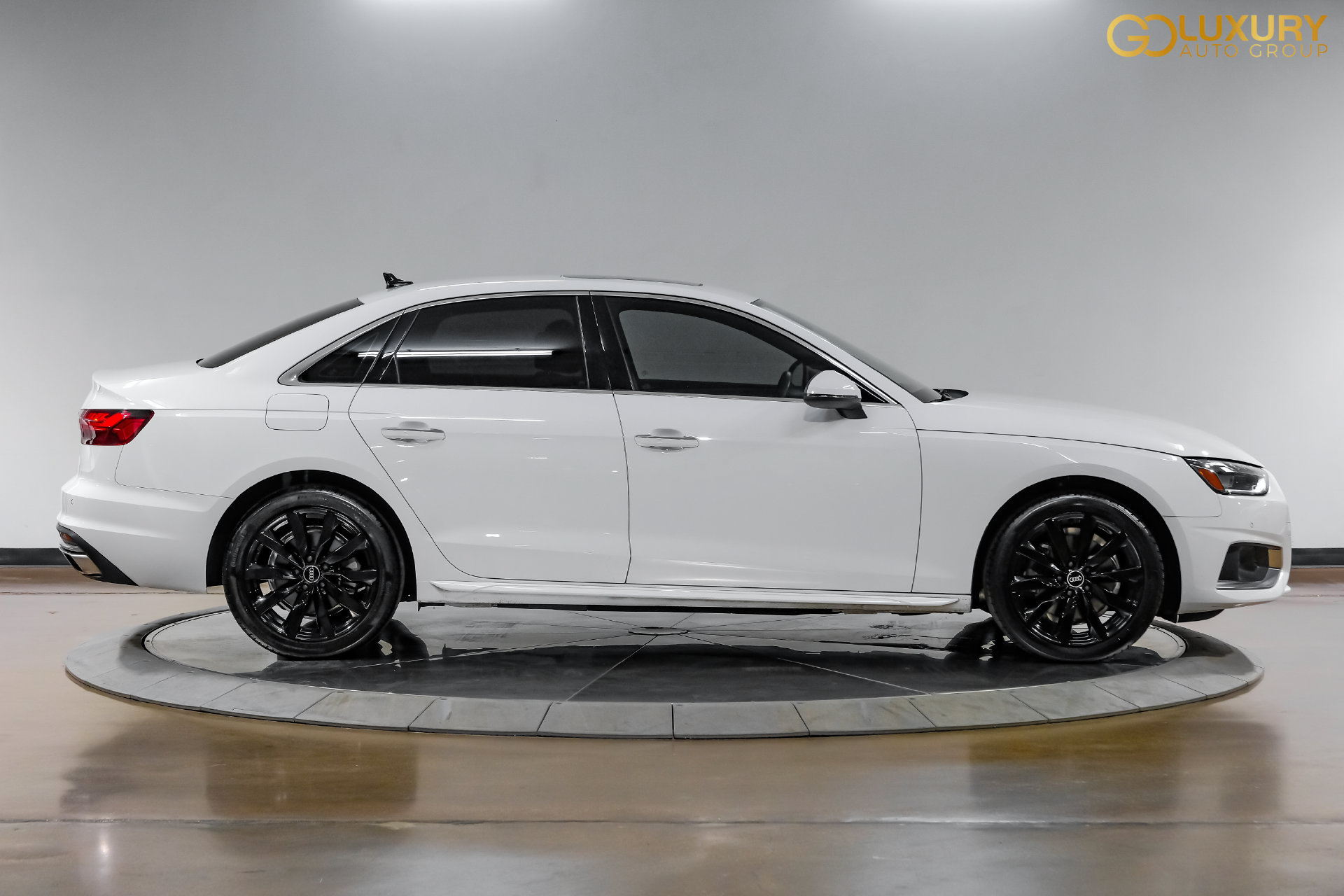 Used 2023 Audi A4 2.0T Premium w/ Convenience Package AWD/4WD image 9