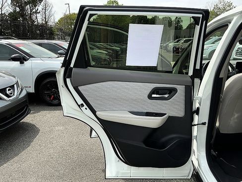 Certified 2023 Nissan Rogue SV image 22