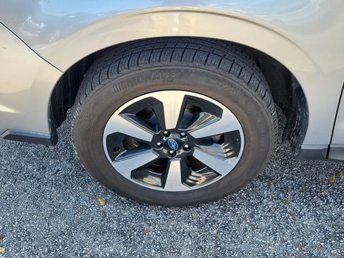 Used 2017 Subaru Forester 2.5i Premium w/ Popular Package #2A image 38