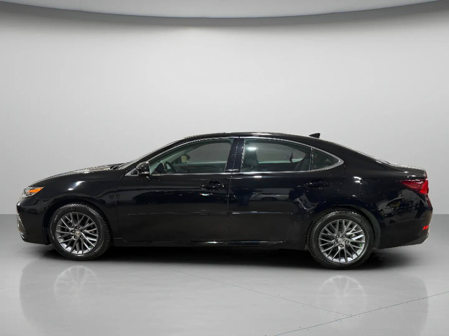 Used 2018 Lexus ES 350 w/ Navigation System Package FWD image 7