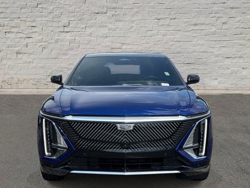 Certified 2024 Cadillac Lyriq Luxury AWD/4WD image 7