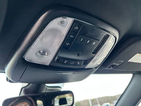 Used 2025 Dodge Durango R/T image 28