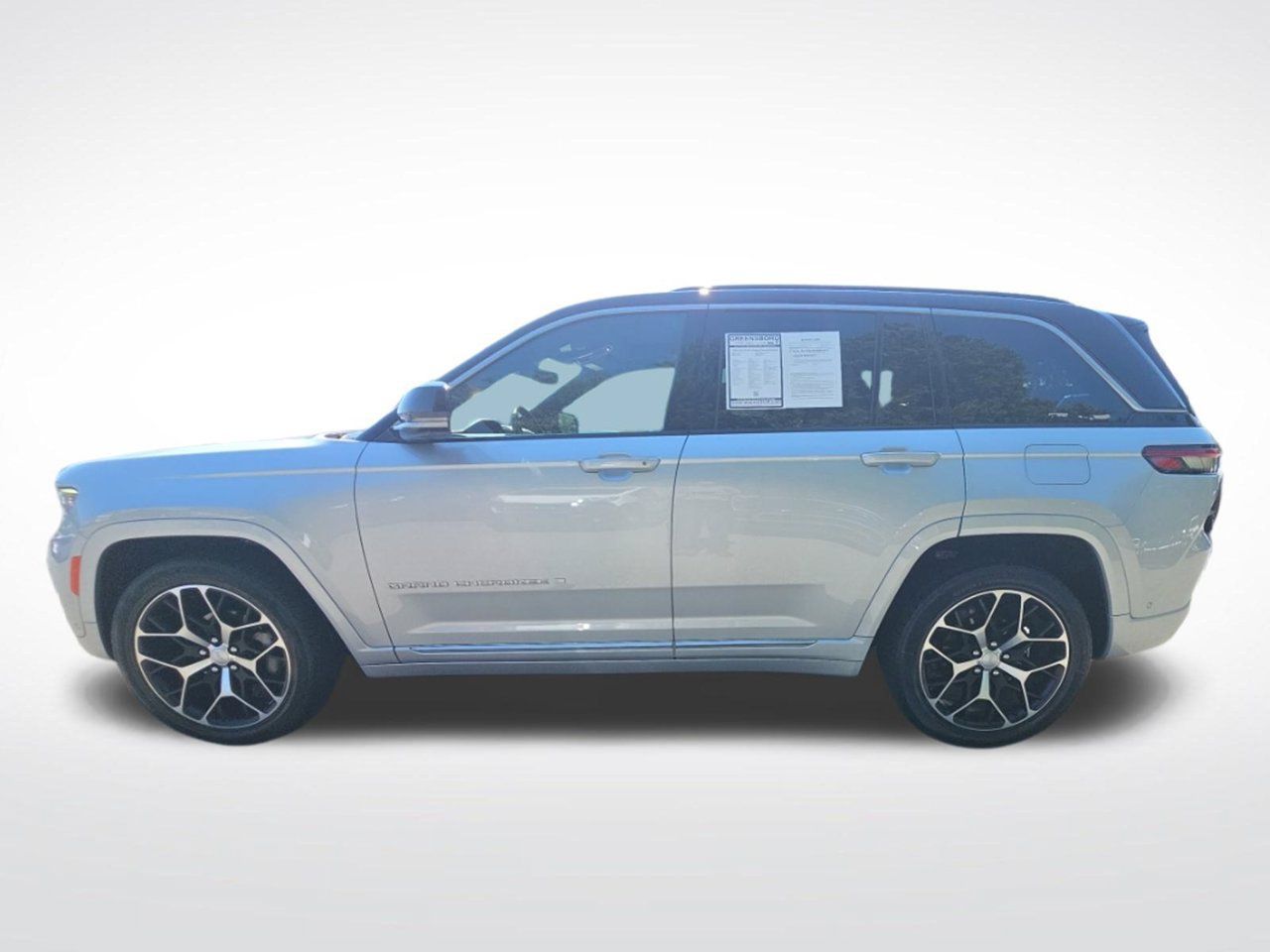 Used 2025 Jeep Grand Cherokee Summit AWD/4WD image 4