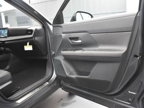 New 2026 Nissan Kicks SV w/ Illumination Package image 25