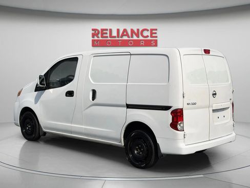 Used 2018 Nissan NV200 SV FWD image 3