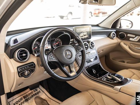 Used 2019 Mercedes-Benz GLC 300 w/ Driver Assistance Package image 8