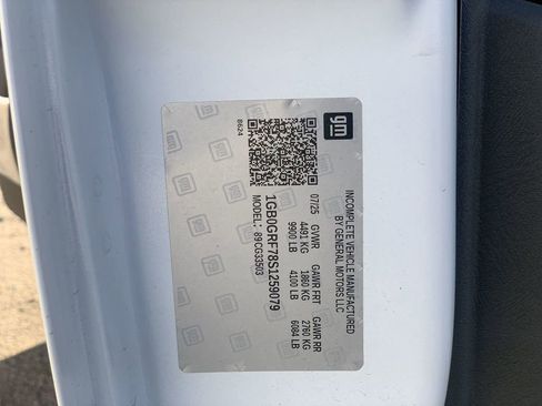New 2025 Chevrolet Express 3500 w/ Power Convenience Package RWD image 32