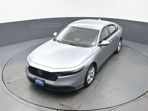 Certified 2023 Honda Accord LX image 33