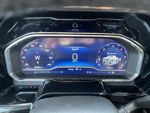 Used 2024 Chevrolet Silverado 1500 LT AWD/4WD image 12