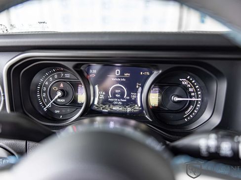 Used 2024 Jeep Wrangler High Altitude AWD/4WD image 21