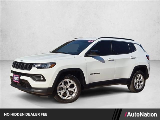 Used 2025 Jeep Compass Latitude AWD/4WD image 1