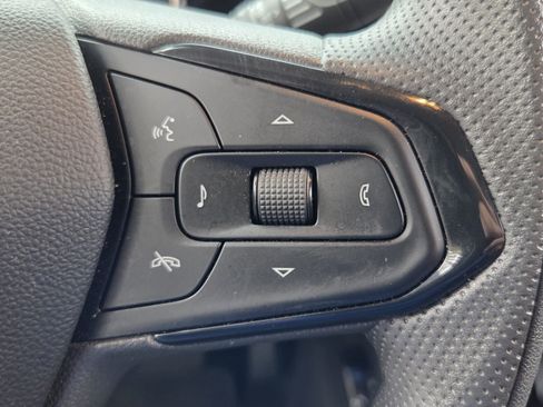Used 2025 Chevrolet TrailBlazer LT AWD/4WD image 34