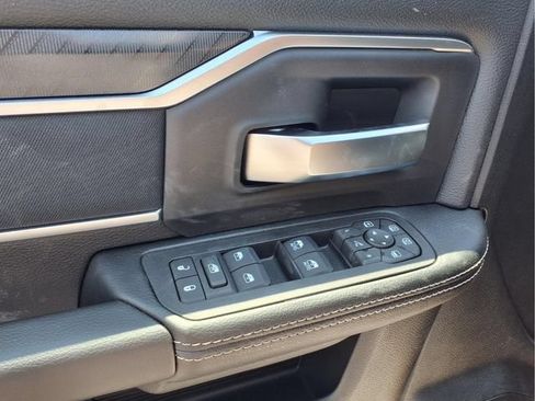 New 2026 RAM 2500 Big Horn AWD/4WD image 12