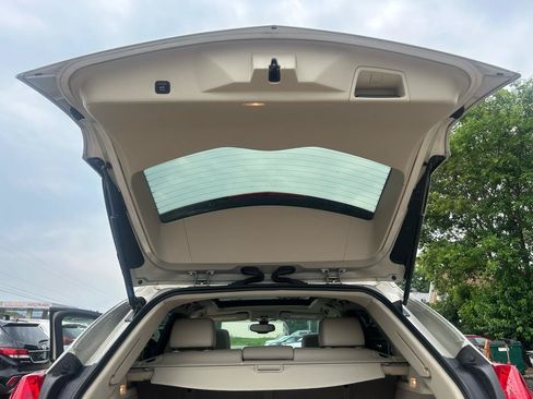 Used 2014 Cadillac SRX Performance AWD/4WD image 37
